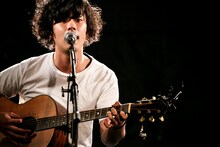 マッシュ（Vo, G / Kidori Kidori）（撮影：西槇太一）