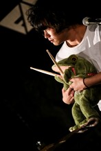 マッシュ（Vo, G / Kidori Kidori）（撮影：西槇太一）