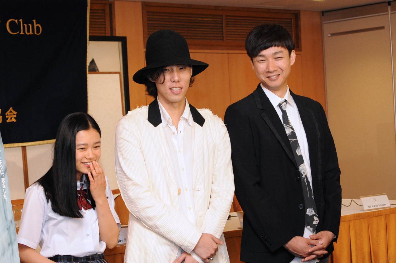 左から杉咲花、野田洋次郎、松永大司監督。