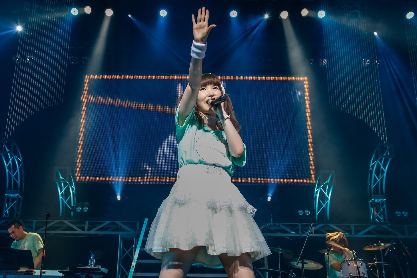 内田彩「アップルミント～Baby,Are you ready to go?」アンコールの様子。（写真提供：日本コロムビア）