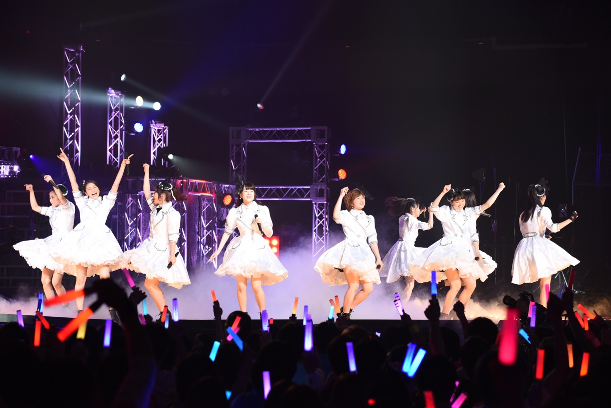 「アンジュルム STARTING LIVE TOUR SPECIAL ＠日本武道館『大器晩成』」コンサートの様子。