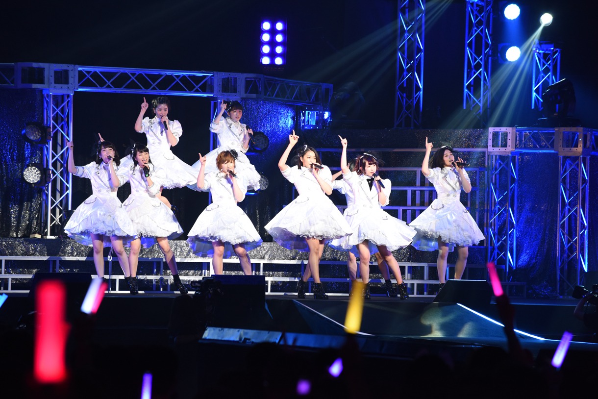 「アンジュルム STARTING LIVE TOUR SPECIAL ＠日本武道館『大器晩成』」コンサートの様子。