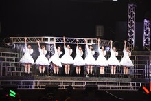 「アンジュルム STARTING LIVE TOUR SPECIAL ＠日本武道館『大器晩成』」コンサートの様子。