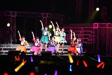「アンジュルム STARTING LIVE TOUR SPECIAL ＠日本武道館『大器晩成』」コンサートの様子。