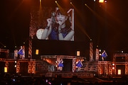 「アンジュルム STARTING LIVE TOUR SPECIAL @日本武道館『大器晩成』」コンサートの様子。