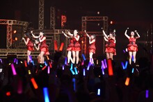 「アンジュルム STARTING LIVE TOUR SPECIAL ＠日本武道館『大器晩成』」コンサートの様子。