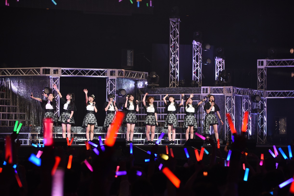 「アンジュルム STARTING LIVE TOUR SPECIAL ＠日本武道館『大器晩成』」コンサートの様子。