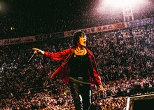 「氷室京介 25th Anniversary Special Part 3 Document of FINAL DESTINATION」キーカット（写真提供：WOWOW）