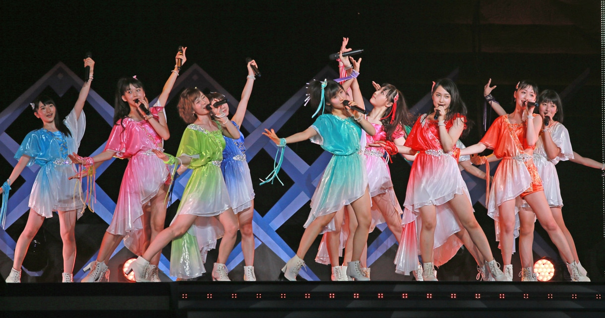 「モーニング娘。'15コンサートツアー春 ～ GRADATION ～」ライブの様子。（写真提供：アップフロントエージェンシー）