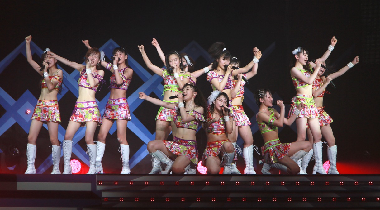「モーニング娘。'15 コンサートツアー春～GRADATION～」ライブの様子。（写真提供：アップフロントエージェンシー）