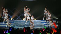 「モーニング娘。'15 コンサートツアー春～GRADATION～」ライブの様子。（写真提供：アップフロントエージェンシー）
