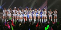 「モーニング娘。'15コンサートツアー春 ～ GRADATION ～」ライブの様子。（写真提供：アップフロントエージェンシー）