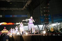 「悲しみの忘れ方 Documentary of 乃木坂46」のワンシーン。  (c)2015「DOCUMENTARY of 乃木坂46」製作委員会