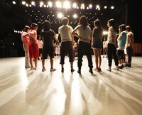 「悲しみの忘れ方 Documentary of 乃木坂46」のワンシーン。  (c)2015「DOCUMENTARY of 乃木坂46」製作委員会