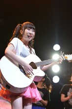 清竜人に歌をプレゼントした清可恩。