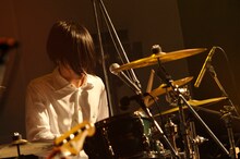 ゆーまお（Dr / ヒトリエ）（撮影：佐藤早苗［ライトサム］）