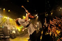 ヒトリエのライブの様子。（撮影：佐藤早苗［ライトサム］）