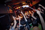 本日5月31日に東京・中野heavy sick ZEROにて行われた「THiS IS FOR BiS」の様子。（撮影：外林健太）