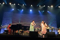 さんごのライブパフォーマンスの様子。