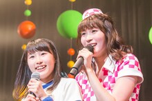 左から藤本理子、藤本有紀美。（撮影：塚原孝顕）