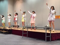 「鯱本」発売記念イベントの様子。（提供：ワーナーミュージック・ジャパン）