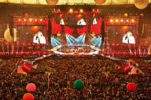 GLAY「20th Anniversary FINAL GLAY in TOKYO DOME Miracle Music Hunt Forever」5月31日の東京・東京ドーム公演の様子。（撮影：岡田裕介）