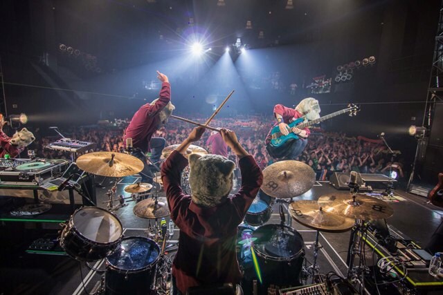 MAN WITH A MISSION、Zebraheadとの対バンライブ追加公演決定