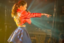 安田レイ「TOUR 2015 "WILL" ～JUST FOR YOU～」最終公演の様子。（Photo by Satoshi Hata）