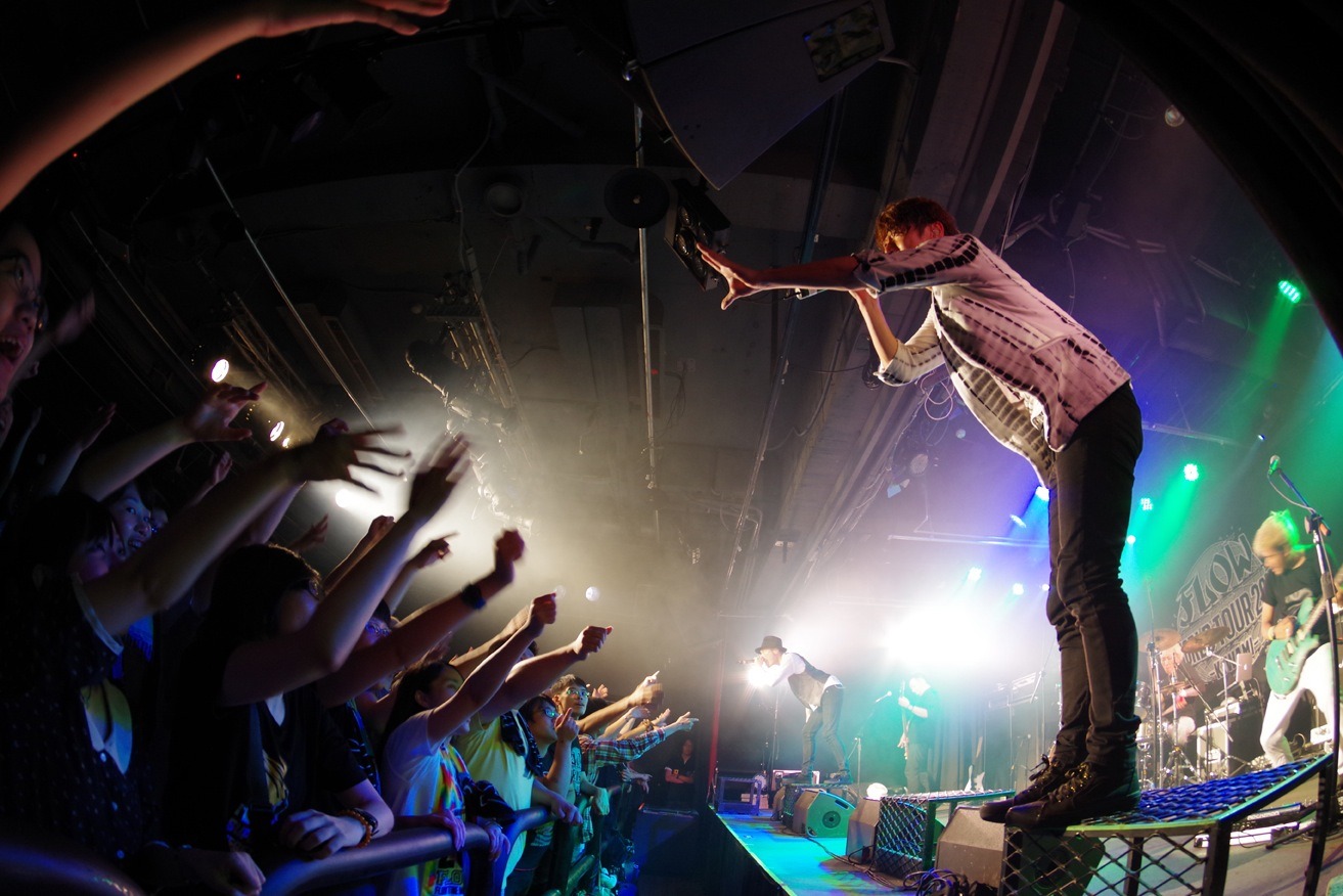 FLOW「FLOW WORLD TOUR 2015 極 -kiwami-」台湾・台北 The Wall公演の様子。（写真提供：アミューズ）