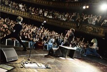 「FOOL COOL ROCK! ONE OK ROCK DOCUMENTARY FILM」のワンシーン。