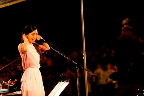 坂本真綾「20th Anniversary Special Live Open Air Museum 2015」の様子。（Photo by MAKOTO HADA）