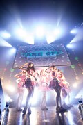 「PASSPO☆ ワンマンフライトツアー2015 ～More Attention～」東京・赤坂BLITZ公演の様子。（撮影：塚原孝顕）