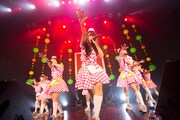「PASSPO☆ ワンマンフライトツアー2015 ～More Attention～」東京・赤坂BLITZ公演の様子。（撮影：塚原孝顕）