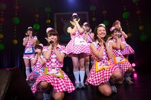 「PASSPO☆ ワンマンフライトツアー2015 ～More Attention～」東京・赤坂BLITZ公演の様子。（撮影：塚原孝顕）