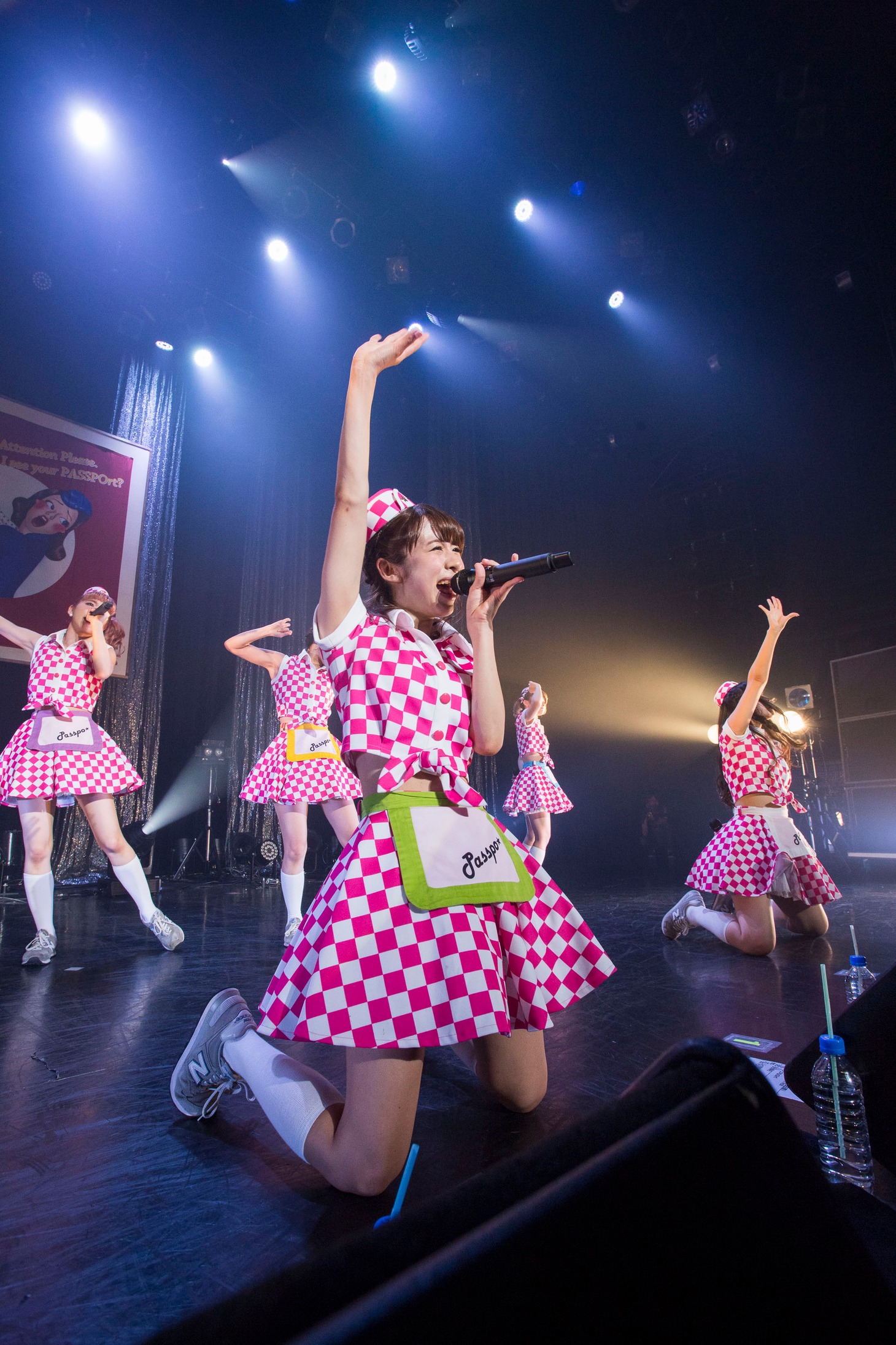 「PASSPO☆ ワンマンフライトツアー2015 ～More Attention～」東京・赤坂BLITZ公演の様子。（撮影：塚原孝顕）