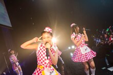 「PASSPO☆ ワンマンフライトツアー2015 ～More Attention～」東京・赤坂BLITZ公演の様子。岩村捺未（撮影：玉井杏奈）