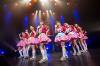 「PASSPO☆ ワンマンフライトツアー2015 ～More Attention～」東京・赤坂BLITZ公演の様子。（撮影：塚原孝顕）「PASSPO☆ ワンマンフライトツアー2015 ～More Attention～」東京・赤坂BLITZ公演の様子。（撮影：塚原孝顕）