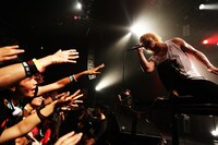 「MY FIRST STORY vs ANOTHER STORY」東京・TSUTAYA O-EAST公演でのMY FIRST STORYのパフォーマンスの様子。（Photo by Kohei Suzuki）