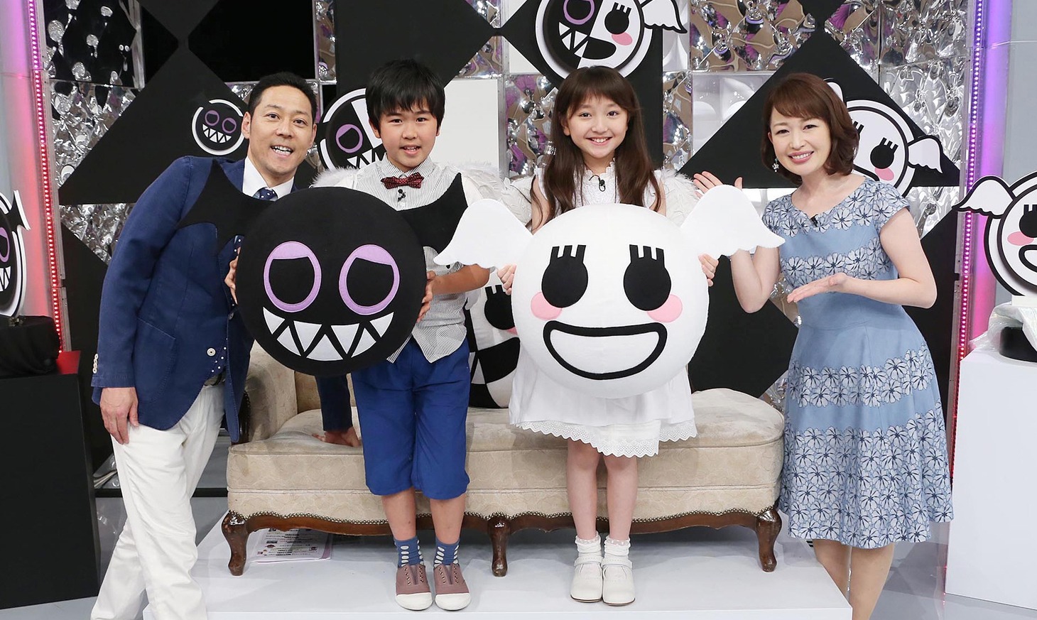 左から東野幸治、鈴木福、谷花音、松丸友紀。