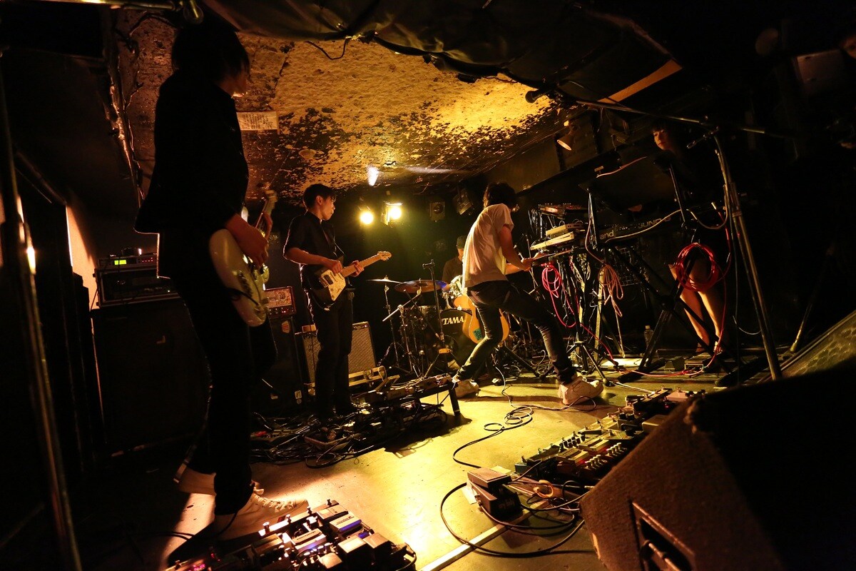 “5人編成”The Flickers、スタジオライブをUstream配信