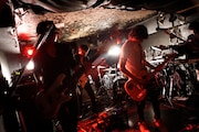 4月14日に東京・新宿JAMで行われたライブの様子。(撮影:鈴木公平)