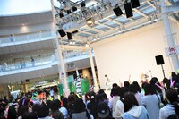 カスタマイZ「全国行脚春のぶっちぎりツアー!!!! “激戦×Crusher” in ラゾーナ川崎」の様子。（撮影：岡本麻衣）