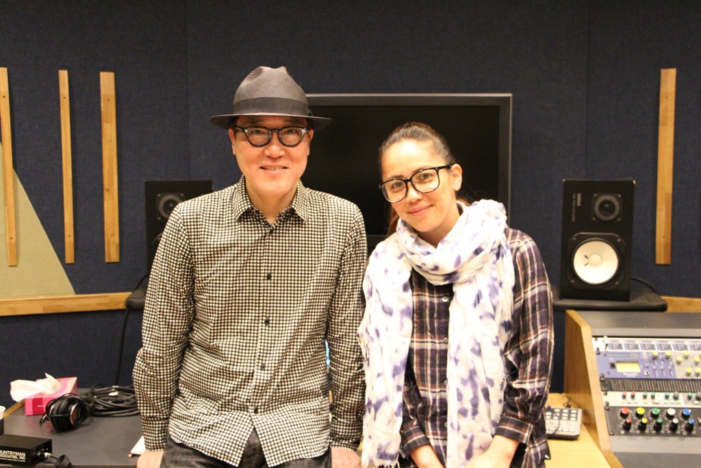 左から佐野史郎、元ちとせ。