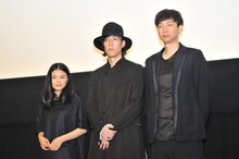 左から杉咲花、野田洋次郎、松永大司監督。