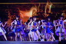 「AKB48 41stシングル 選抜総選挙～順位予想不可能、大荒れの一夜～」第1部コンサートの様子。 (c)AKS