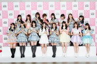 アップカミングガールズに選ばれた16人。 (c)AKS