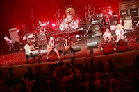 筋肉少女帯人間椅子（撮影：柴田恵理）