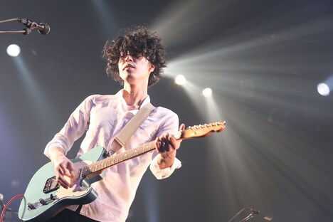 田中和将(Vo, G)(Photo by TAKU FUJII)