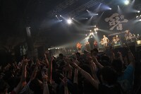 KEMURI（撮影：サトウハル）