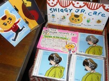 昨年の「Shiggy Jr.カフェ」でのCD展開。